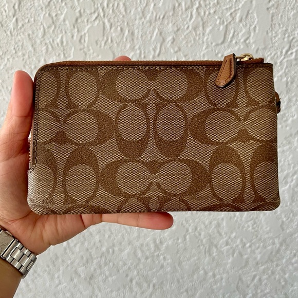 NWOT Coach Signature Double Corner Zip Wristlet in Gold/ Khaki Redwood Canvas - Picture 4 of 7